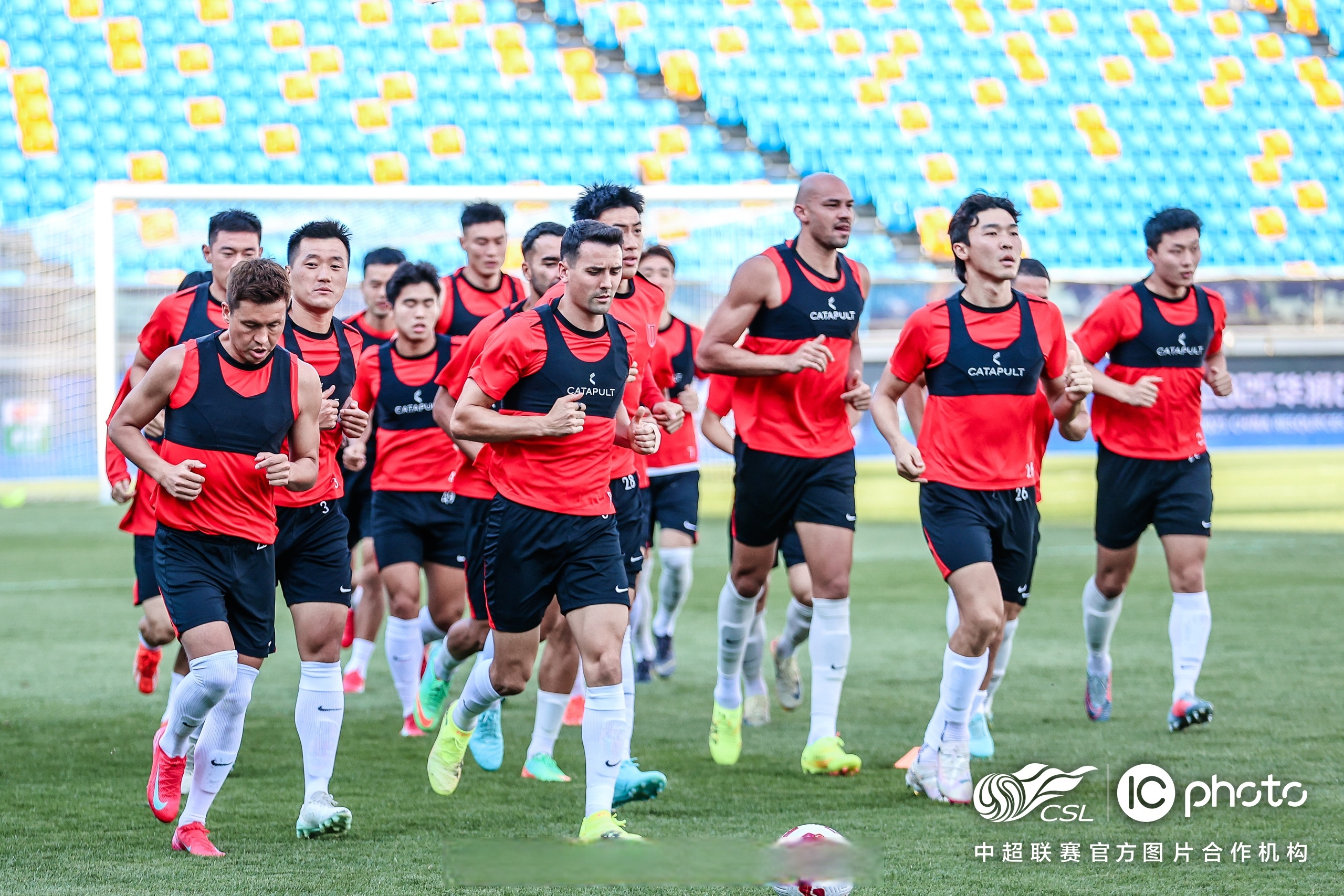 成都蓉城内部会议纪要流出：国际比赛日豪取连胜，荷甲使命明确，球队文化再被提及的简单介绍九游娱乐app